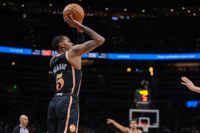 将球传至中 将球传至中