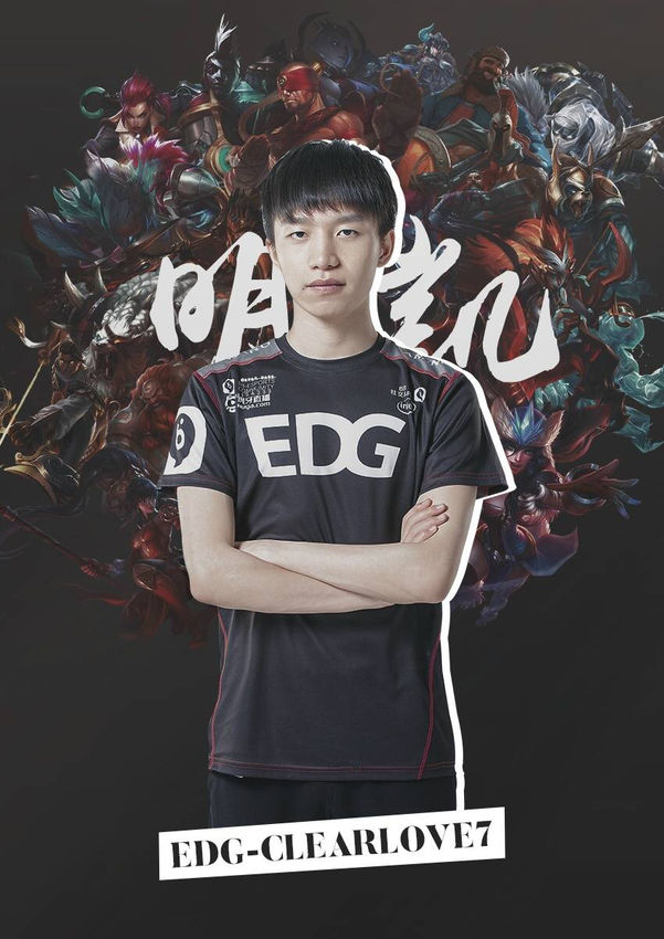 回顾她的过 回顾她的过